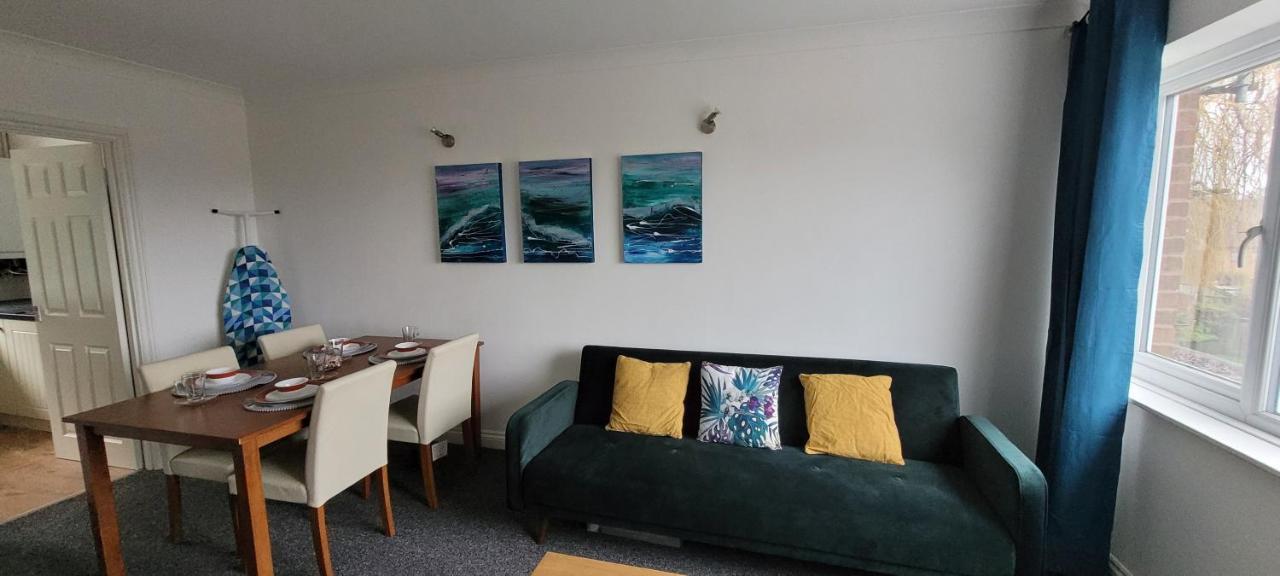 The Hillside Apartment - King'S Norton Μπέρμιγχαμ Εξωτερικό φωτογραφία